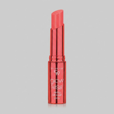 بالم لب رنگی گلدن رز مدل TINTED شماره 02 بافت کرمی، حاوی ویتامین E و هیالورونیک اسید، محافظت SPF 15، ماندگاری و رطوبت‌رسانی بالا، نمای نهایی براق و بدون چسبندگی