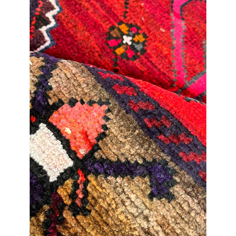 فرش دستباف کناره چهار متری مدل کردی کد NKP.RJ105 زمینه قرمز