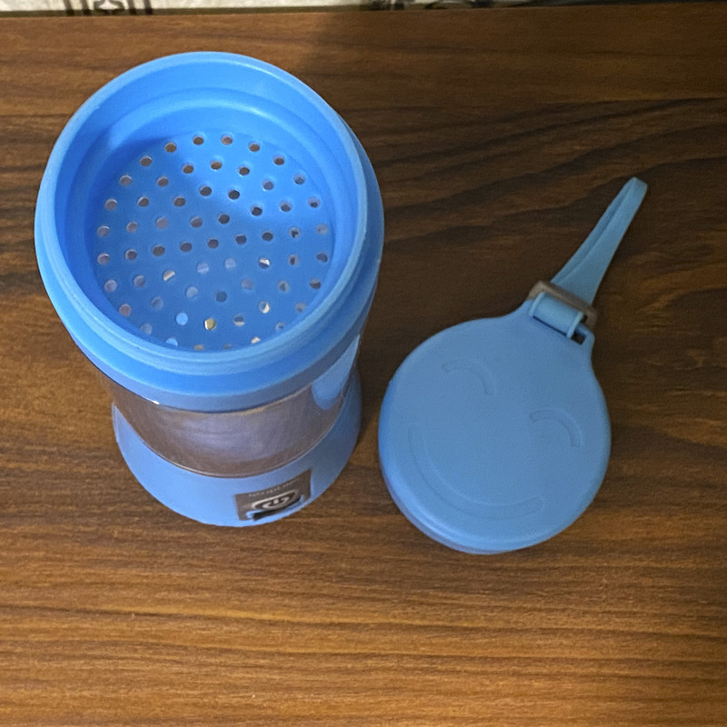 شیکر شارژی مدل HM4 کد 700 گنجایش 0.4 لیتر