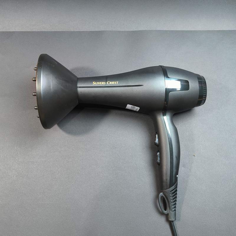 سشوار سیلور کرست مدل SC-D013 با موتور AC، توان 5000 وات، فناوری تولید یون، تنظیم دما و سرعت در 2 حالت و همراه با دیفیوزر و نازل متمرکزکننده