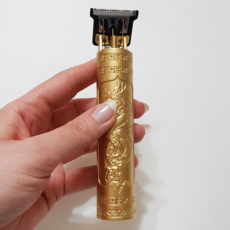 ماشین اصلاح موی سر و صورت بی‌سیم مدل 4666 T9 با تیغه استیل ضد زنگ، قابلیت اصلاح با شماره صفر، چهار شانه تنظیم طول مو و طراحی ارگونومیک مقاوم و سبک