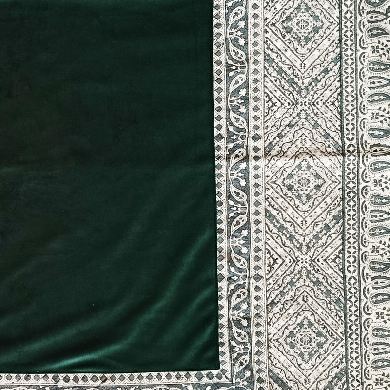 رومیزی مخمل مدل سنتی G100