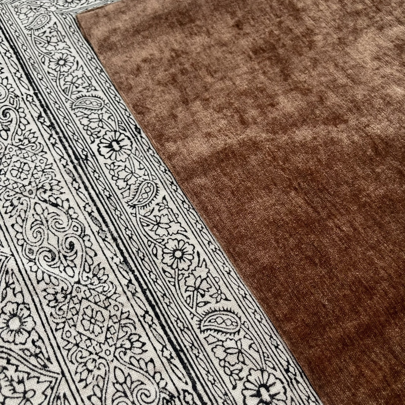 رومیزی مدل ماه سلطان  سایز 100x100 سانتی‌متر