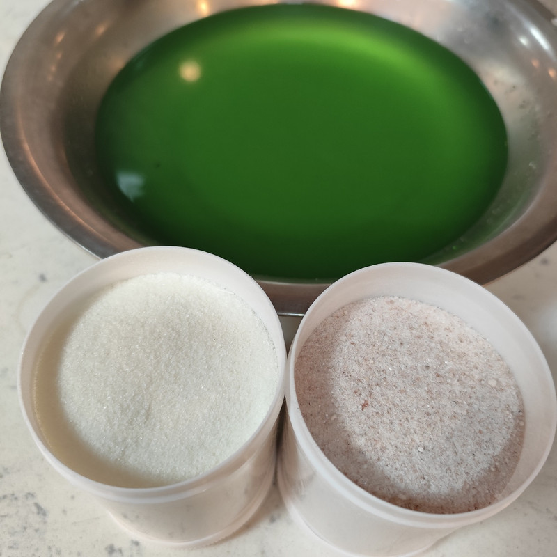 پدی ژل پدیکور گرین پدی ژل مدل انبه وزن 250 گرم به همراه پودر حلال گرین پدی ژل مدل انبه وزن 250 گرم
