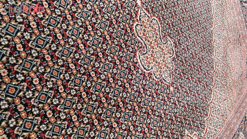 فرش ماشینی زمرد مشهد طرح ریز ماهی زمینه سورمه ای
