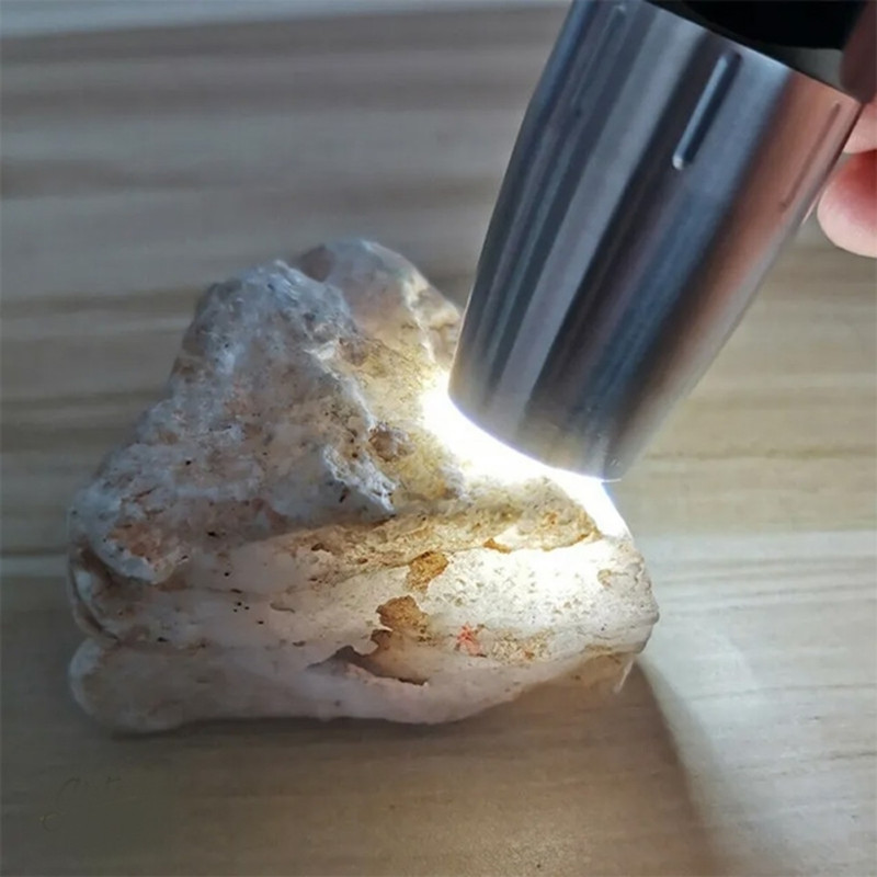 چراغ قوه دستی مدل یووی