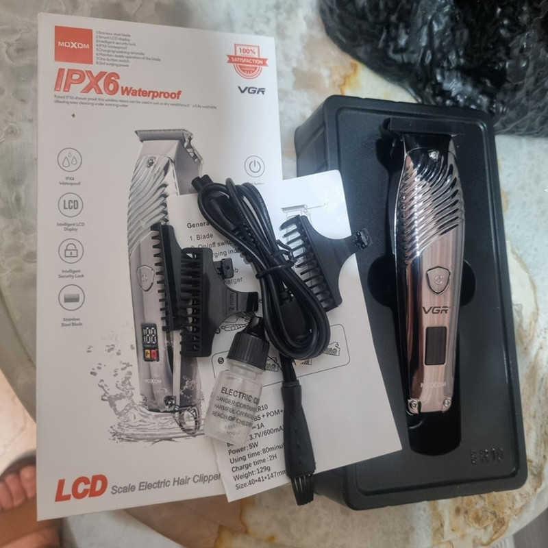 ماشین اصلاح موی سر و صورت شارژی وی جی آر مدل MX-ER11