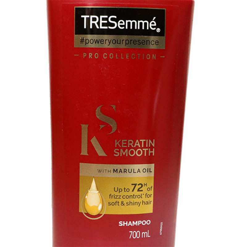 شامپو تقویت‌کننده مو ترزمی مخصوص پوست سر معمولی و انواع مو، حجم 700 میلی‌لیتر مدل keratin smooth، آبرسان، ترمیم‌کننده، میزان‌سازی چربی مو و پوست سر، جلوگیری از وزشدن مو با عصاره روغن مارولا
