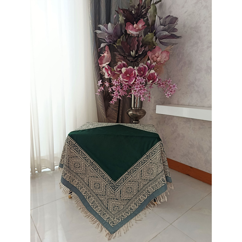 رومیزی مخمل مدل سنتی G100