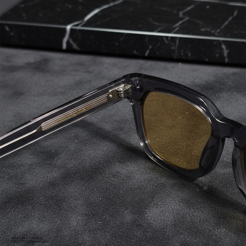 عینک آفتابی ویفرر (Wayfarer) کارفیا مدل Solis DB