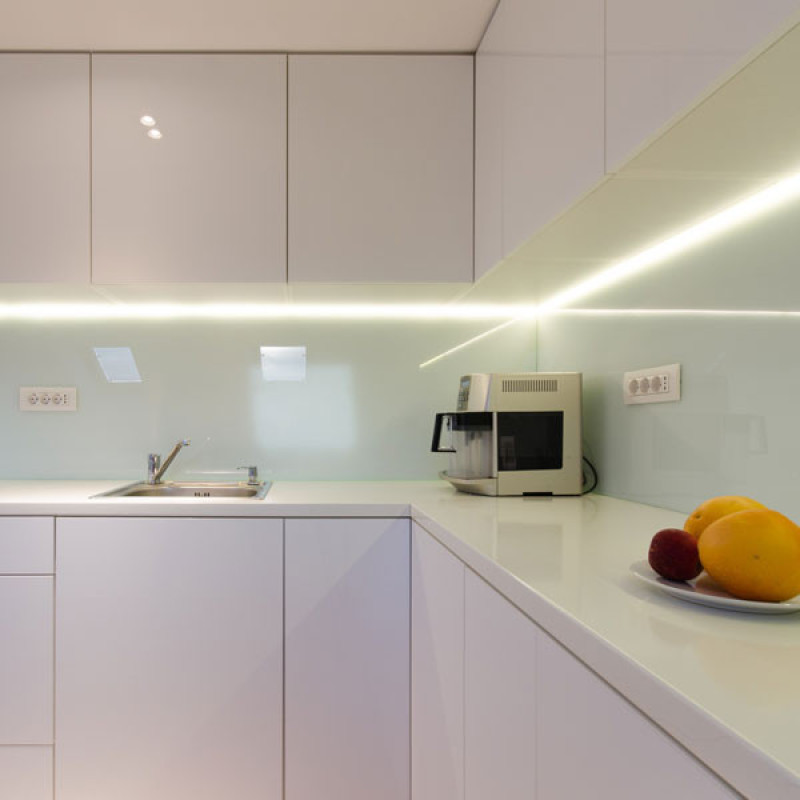 چراغ ای ال سی مدل زیر کابینتی  LED-T5 بسته 8 عددی