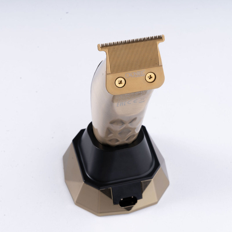 ماشین اصلاح موی سر و صورت شارژی کرونیر مدل CR-873