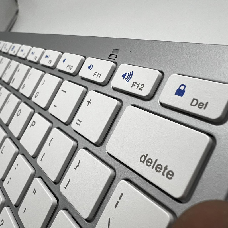 کیبورد بی سیم مدل BK3001