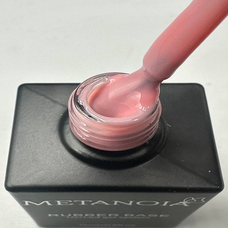 رابر بیس ناخن متانویا مدل MT08