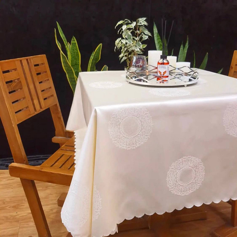 رومیزی رزین تاژ مدل رمانس سایز 250x150 سانتی‌متر
