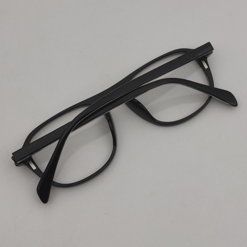 فریم عینک طبی مستطیلی مدل TR1205 C1 مناسب برای انواع فرم صورت به همراه کاور آفتابی مجموعه 6 عددی