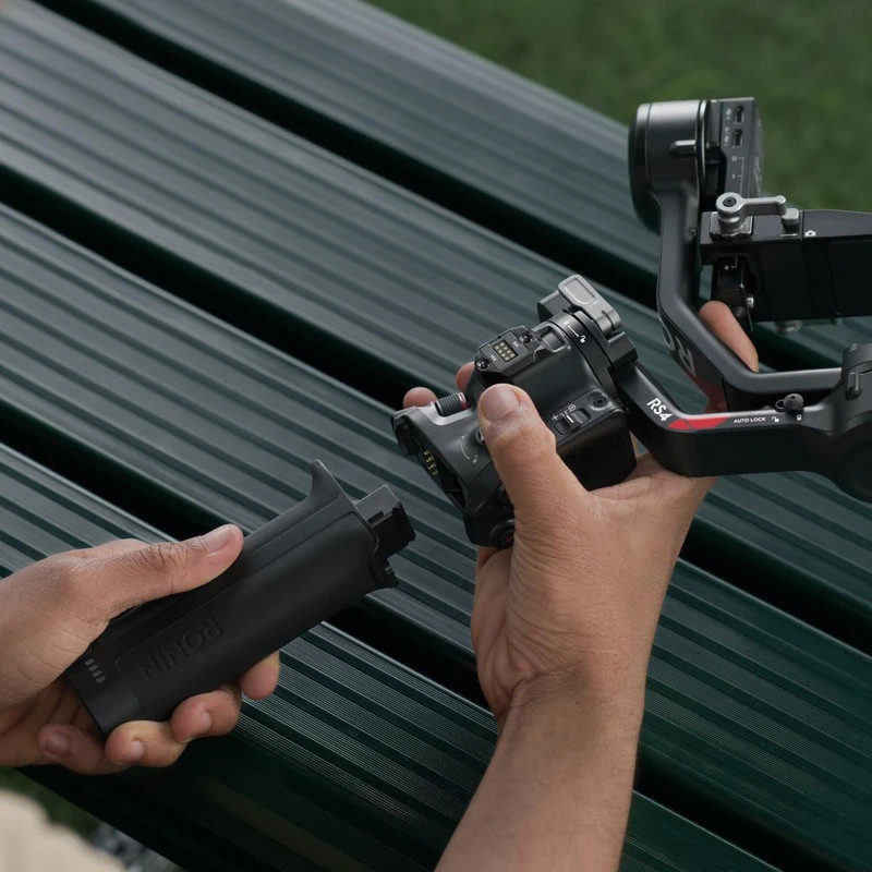 گیمبال دی جی آی مدل DJI RS4 به همراه کیف