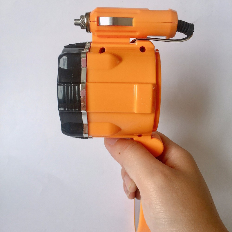 چراغ فندکی خودرو مدل 12V-HK702