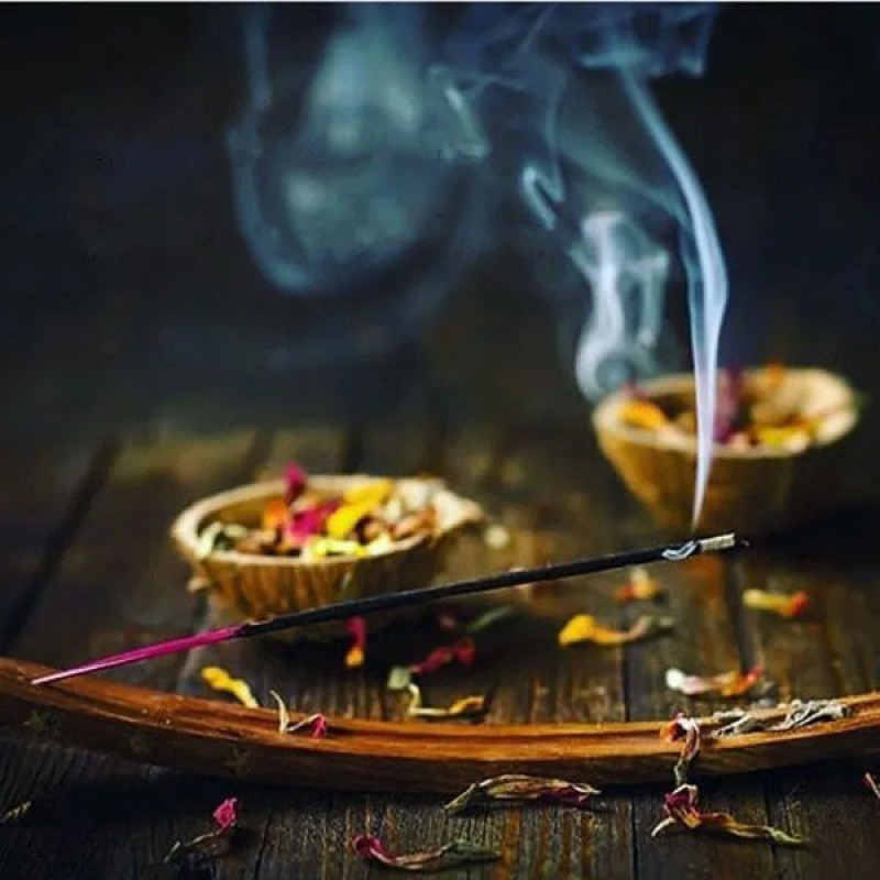 عود هم مدل رایحه گل مریم