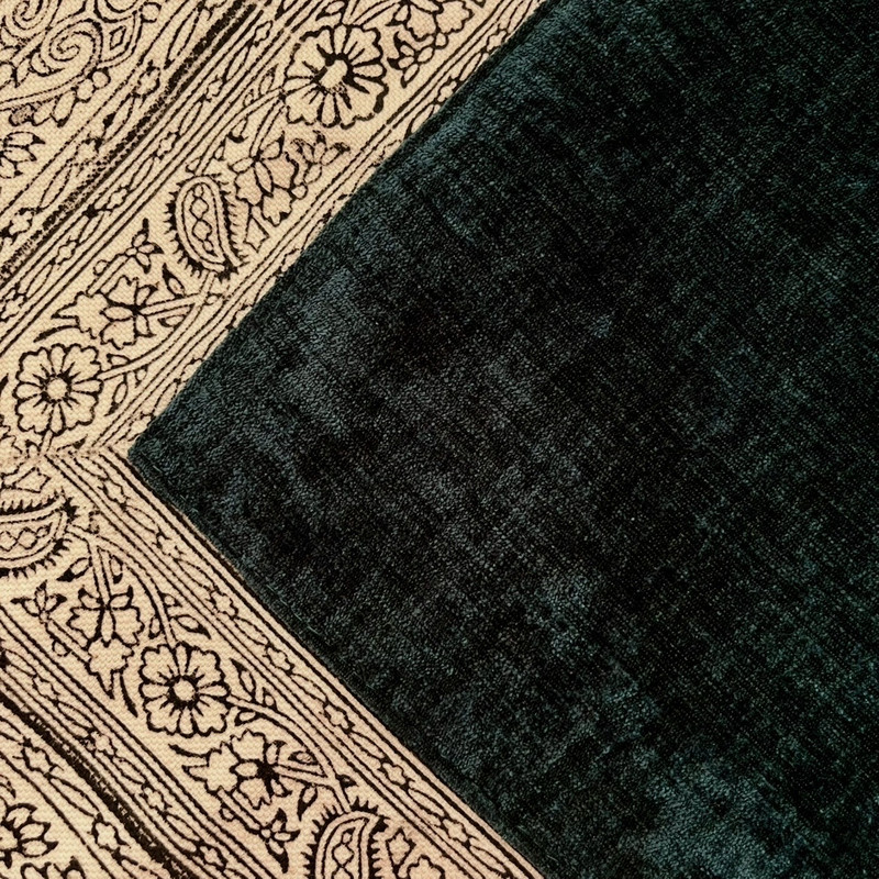 رومیزی مدل ماه سلطان  سایز 100x100 سانتی‌متر