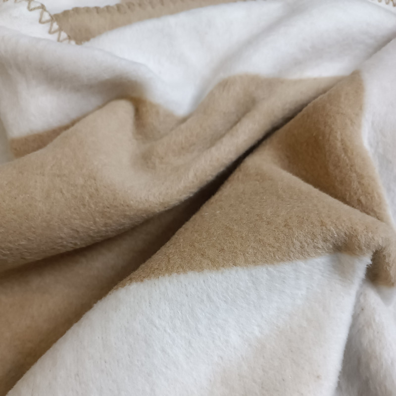 شال مبل و تخت مادام کوکو مدل Angers Bej سایز 170x130 سانتی متر