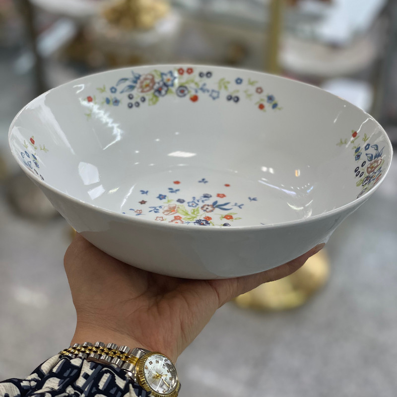 کاسه سالاد طرح ویکتوریا چینی دایره‌ای با قطر 23 سانتی‌متر و عمق 10 سانتی‌متر، مناسب سرو غذاهای سرد و گرم، شستشو با دست و ماشین ظرفشویی
