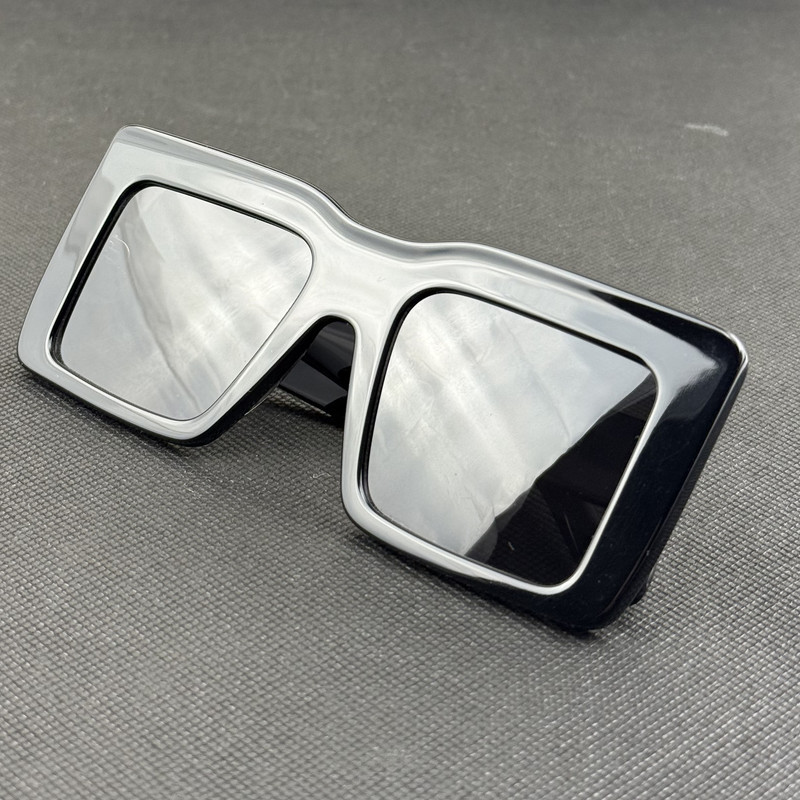 عینک آفتابی مربعی زنانه لووه مدل LW40032I 001