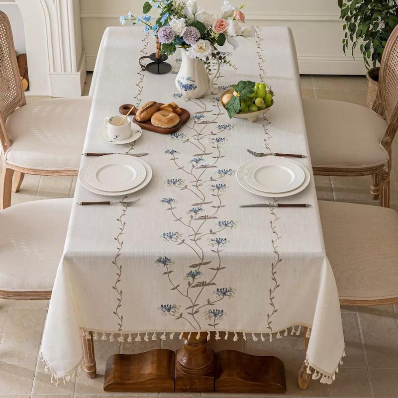 رومیزی مدل فلورا سایز 140x140 سانتی‌متر