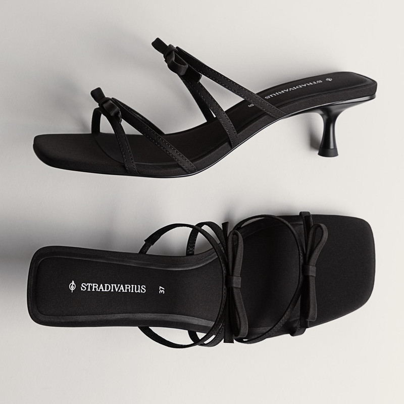صندل زنانه استرادیواریوس مدل HIGH-HEEL WITH BOW 2025