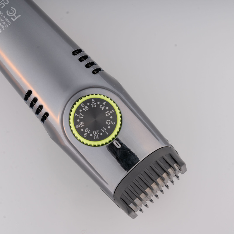 ماشین اصلاح موی صورت شارژی لاک لایچی مدل L-9892 با سیستم وکیوم جمع‌آوری مو، دو سرعت قابل تنظیم، تیغه استیل ضد زنگ، ضد آب با استاندارد IPX6، شانه قابل تنظیم 1 تا 20 میلی‌متر، باتری 1400 میلی‌آمپر ساعت با شارژ USB و قفل سفری