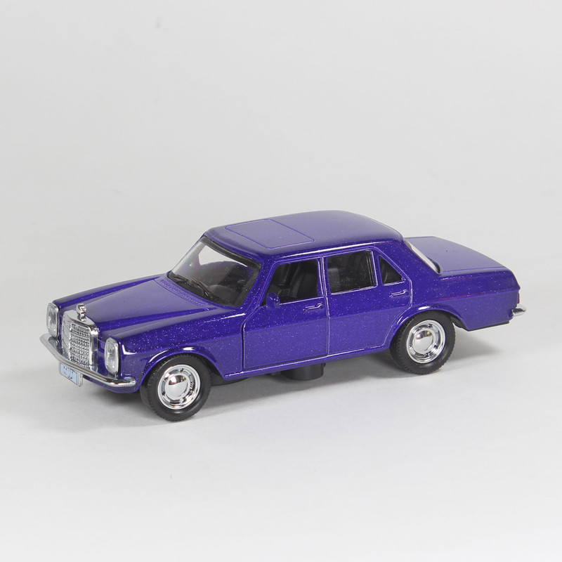 ماشین بازی مدل بنز کلاسیک