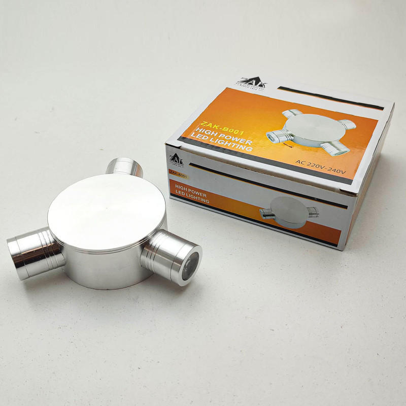 چراغ دیواری حیاطی زاک مدل دکوراتیو طرح سه طرفه 3W