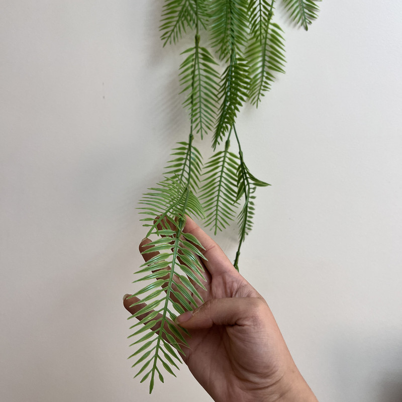 گل مصنوعی آویز سوزنی، ابعاد 10x10x80 سانتی‌متر و وزن 100 گرم