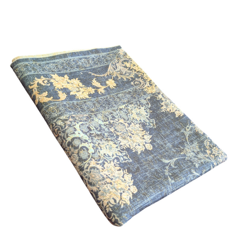 رومیزی مدل مخمل طرح سنتی سایز 190x135 سانتی‌متر
