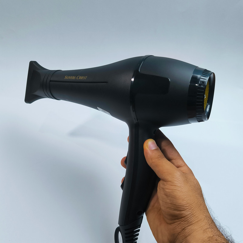 سشوار سیلور کرست مدل SC-D013 با موتور AC، توان 5000 وات، فناوری تولید یون، تنظیم دما و سرعت در 2 حالت و همراه با دیفیوزر و نازل متمرکزکننده