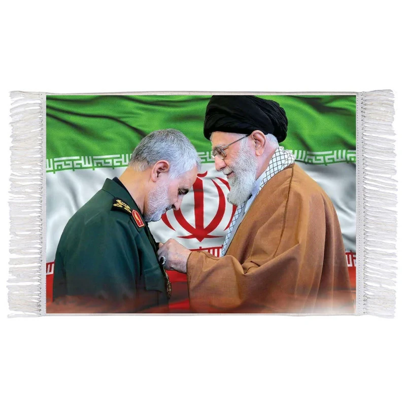فرش ماشینی دیوارکوب اطلس آبی شهید حاج قاسم سلیمانی و رهبر معظم انقلاب حضرت سید علی خامنه ای مدل T1062