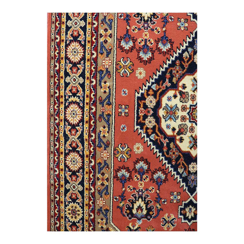 فرش ماشینی 320 شانه زمینه مسی حاشیه سرمه ای مدل ستاره کویر یزد کلکسیون شاهسون کد SH-B005-5039