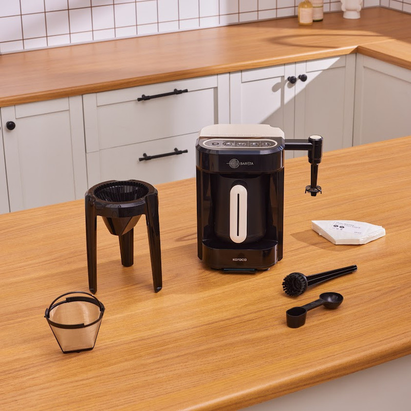 قهوه‌ساز کاراجا مدل Barista Türk، ظرفیت دم‌آوری پنج فنجان با فیلتر الیافی، دارای کف ساز شیر
