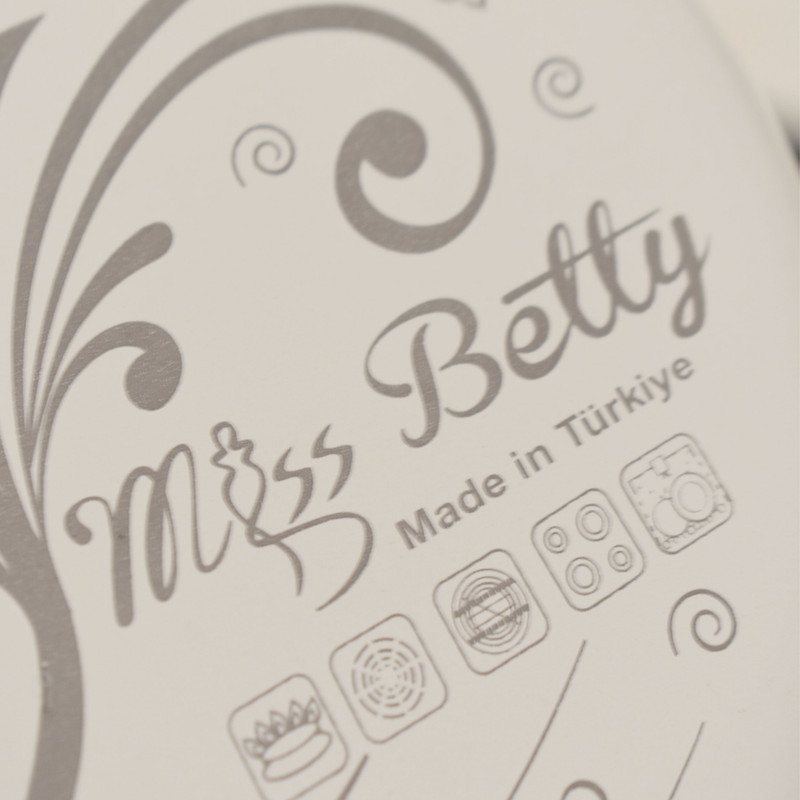 کتری میس بتی مدل Kettle