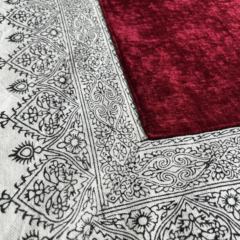 رومیزی مدل مخمل و قلمکار  سایز 80x80 سانتی‌متر
