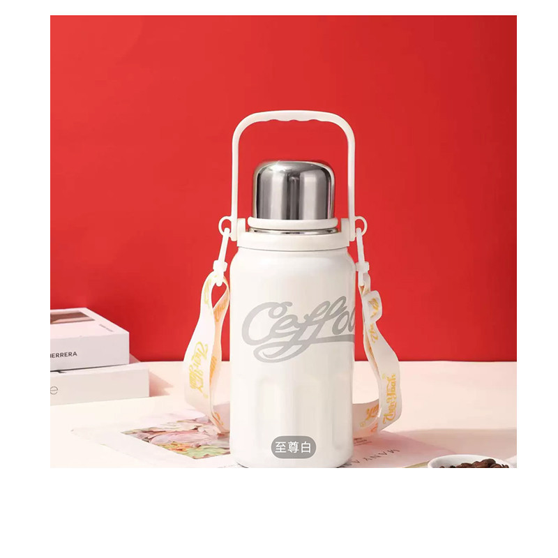 فلاسک مدل Coca گنجایش 1.5 لیتر