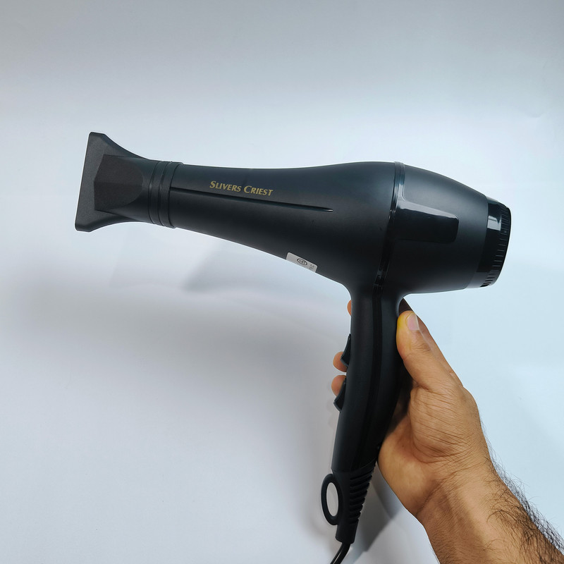 سشوار سیلور کرست مدل SC-D013 با موتور AC، توان 5000 وات، فناوری تولید یون، تنظیم دما و سرعت در 2 حالت و همراه با دیفیوزر و نازل متمرکزکننده