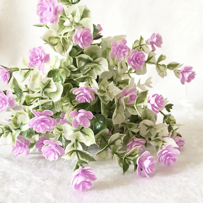 دسته گل مصنوعی مدل شکوفه جنس پلاستیک، ابعاد 20×20×35 سانتی‌متر، وزن 30 گرم