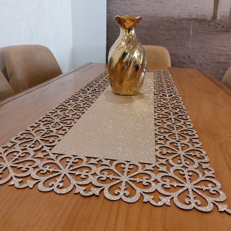 رومیزی مدل نیلوفر سایز 135x40 سانتی‌متر