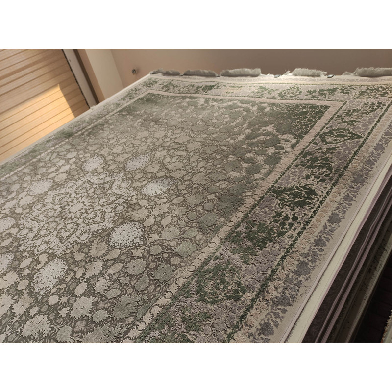 فرش ماشینی 1200شانه زمرد مشهد زمینه سبز حاشیه سبز طرح پتینه