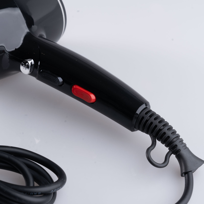 سشوار حرفه‌ای 2200 وات لایچی مدل L-9050، موتور AC، وزن 990 گرم، المنت فلز، دارای سری متمرکز‌کننده باریک با ویژگی صاف‌کنندگی، با قابلیت باد سرد