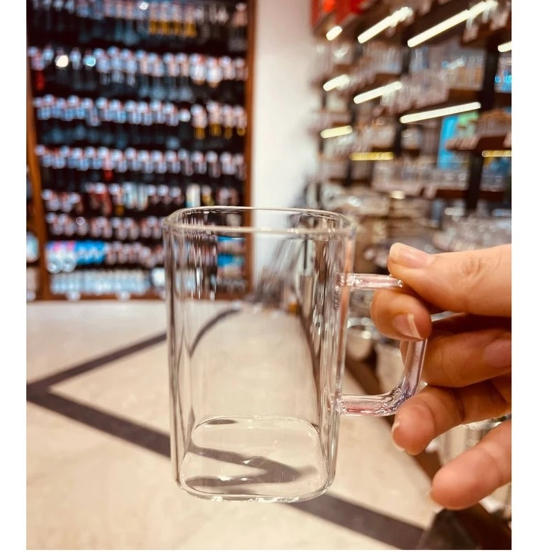 لیوان یاکوت مدل مربع دسته رنگی کد 1369n 10