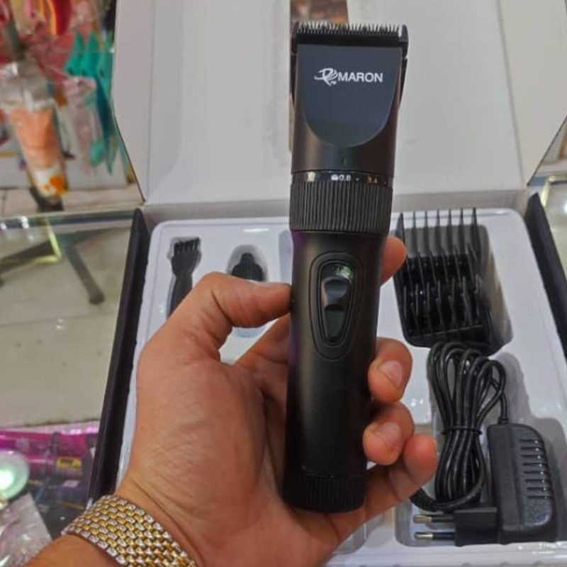 ماشین اصلاح موی سر و صورت پرومارون مدل RL707، اصلاح به صورت صفر زن و خط زن، منبع انرژی با برق و باتری، تکنولوژی اصلاح به صورت تریمر، مدت زمان شارژ 120 دقیقه و مدت زمان استفاده پس از شارژ 60 دقیقه، مقاوم در برابر آب، به همراه برس تمیزکننده و روغن