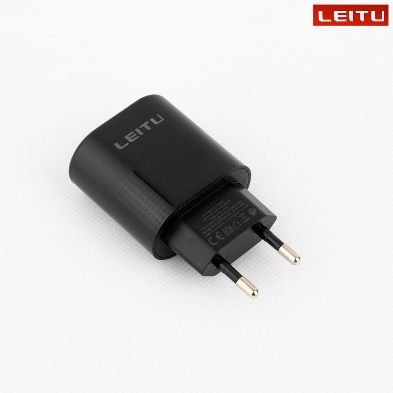 شارژر دیواری لیتو مدل LH-31 به همراه کابل تبدیل لایتنینگ