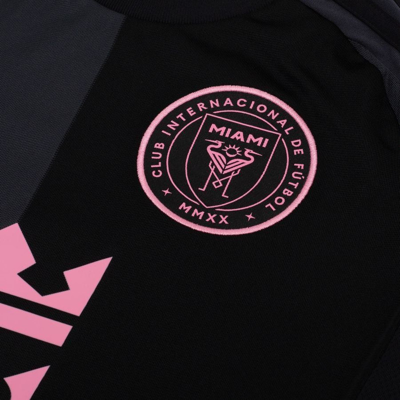 ست تی‌شرت آستین کوتاه و شلوارک ورزشی مردانه مدل اینتر میامی کد Away 2026
